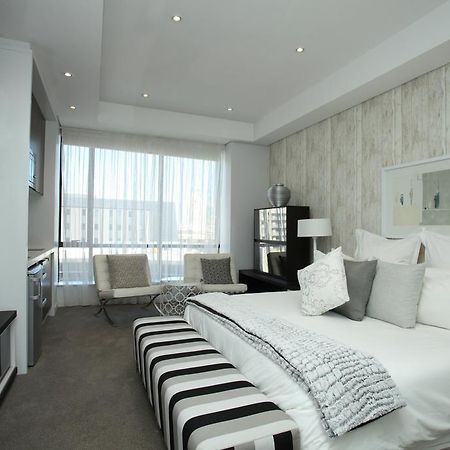 Luxury @ Sandton Skye Йоганнесбурґ Екстер'єр фото