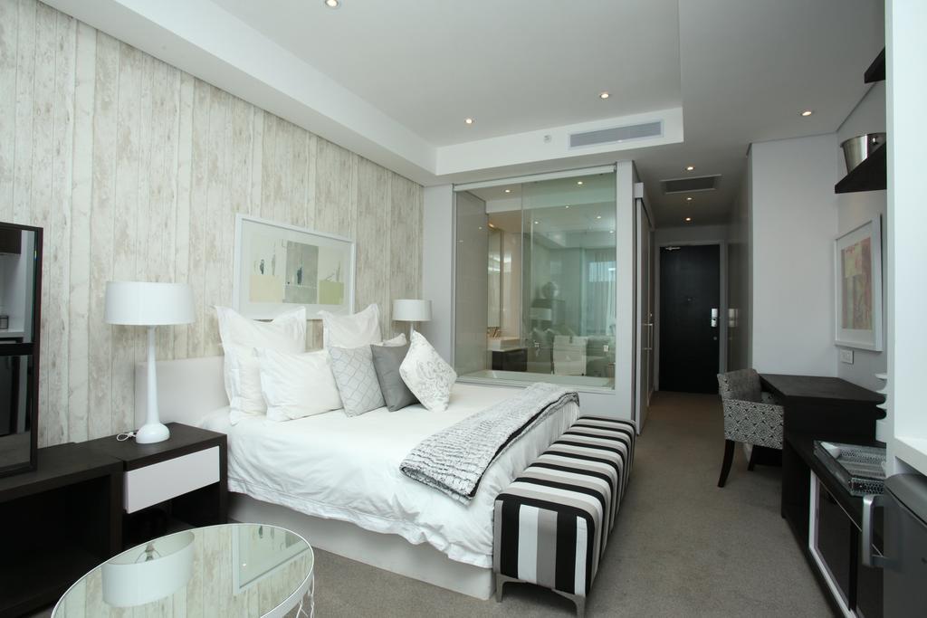 Luxury @ Sandton Skye Йоганнесбурґ Екстер'єр фото